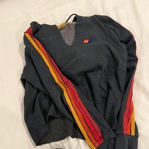 Viator nation cropped sweatshirt